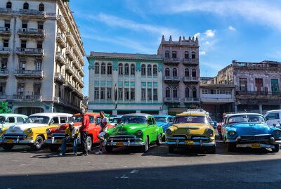 Taxi stand, La Havane, Cuba